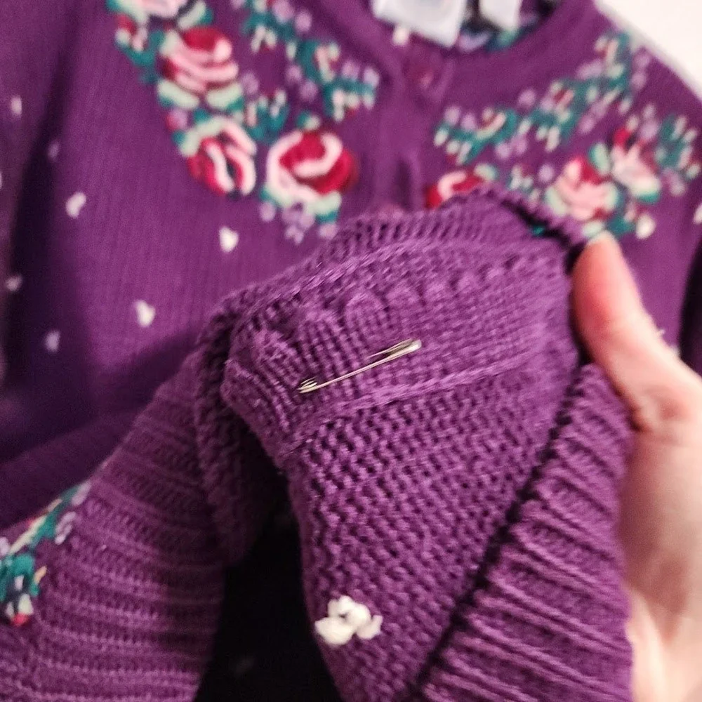 CAPE ISLE KNITTERS VTG Purple Floral Embroidered Cardigan Grandmacore‎ S